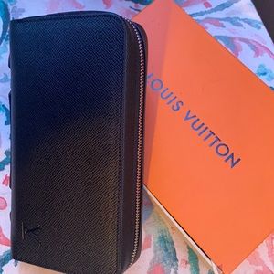 Limited addition Louis Vuitton hand bag